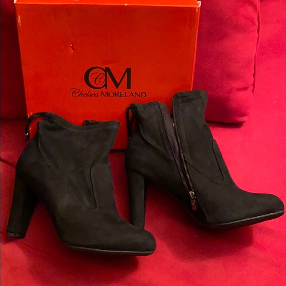 Black heel ankle boots